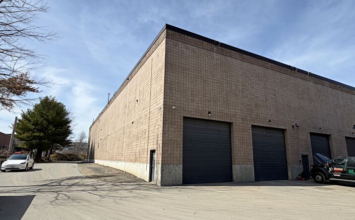 Pictures of Industrial property located at 25 Sullivan Rd, Billerica, MA 01862 for lease - image #1