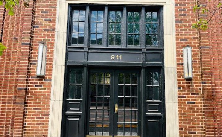 Pictures of Office, Retail property located at 911 Lady St, Columbia, SC 29201 for lease - image #1