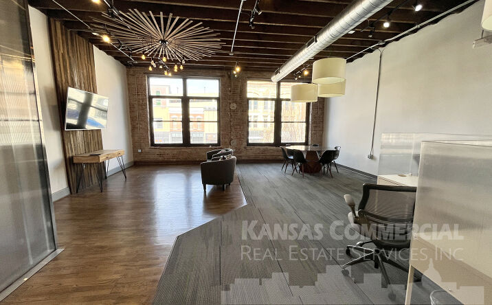 Pictures of Office property located at 728 S Kansas Ave, Topeka, KS 66603 for lease - image #1