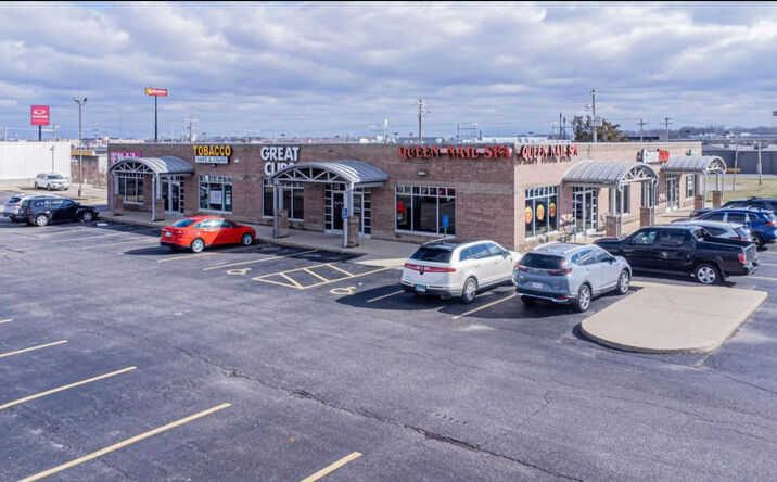 Pictures of Office, Retail property located at 5134 Hinkleville Rd, Paducah, KY 42001 for lease - image #1