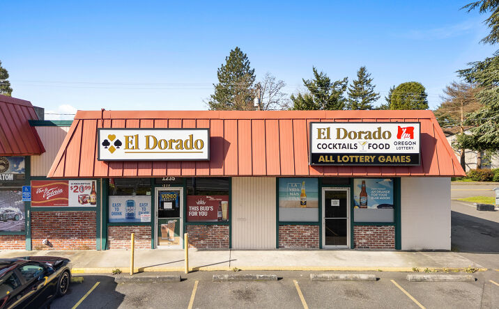 Pictures of Retail, Restaurant property located at 1235 NE Hogan Dr, Gresham, OR 97030 for lease - image #1