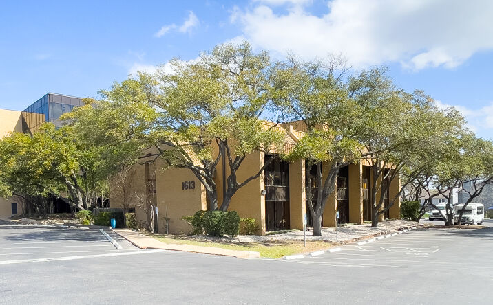 Pictures of Office property located at 1613 S Capital of Texas Hwy #205, Austin, TX, USA, Austin, TX 78746 for lease - image #1