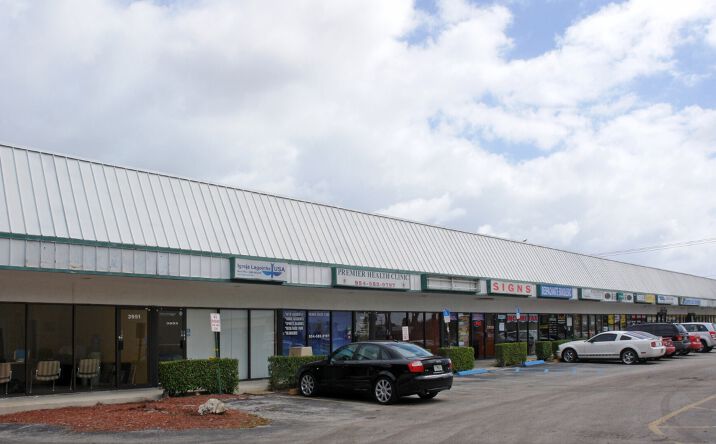 Pictures of Retail property located at 3907 N Federal Hwy, Pompano Beach, FL 33064 for lease - image #1