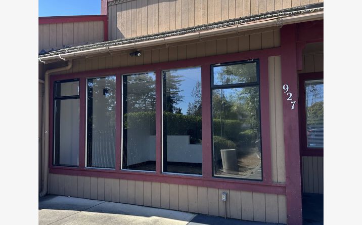 Pictures of Restaurant, Retail property located at Sonoma, CA, Sonoma, CA 95476 for lease - image #1