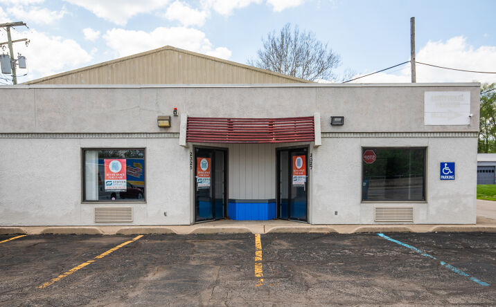 Pictures of Retail, Office property located at 2317-2327 Spy Run Ave, Fort Wayne, IN 46808 for lease - image #1