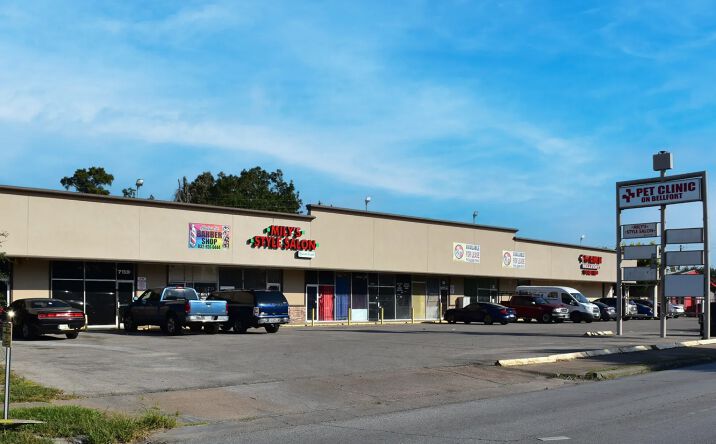 Pictures of Retail property located at 7147 Bellfort Ave, Houston, TX 77087 for lease - image #1