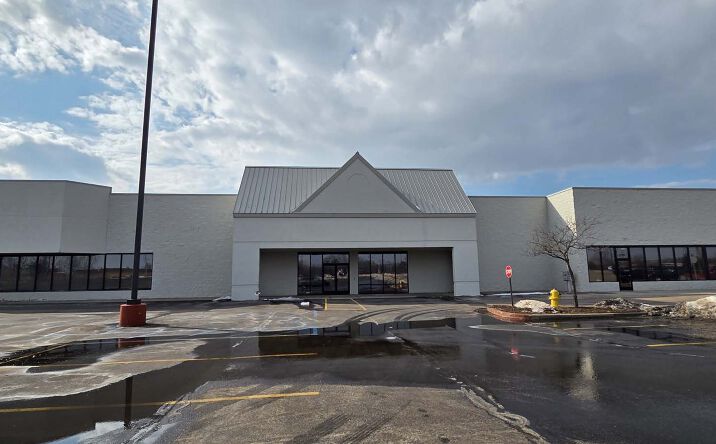 Pictures of Retail, Office property located at 3080 S Linden Rd, Flint, MI 48507 for lease - image #1