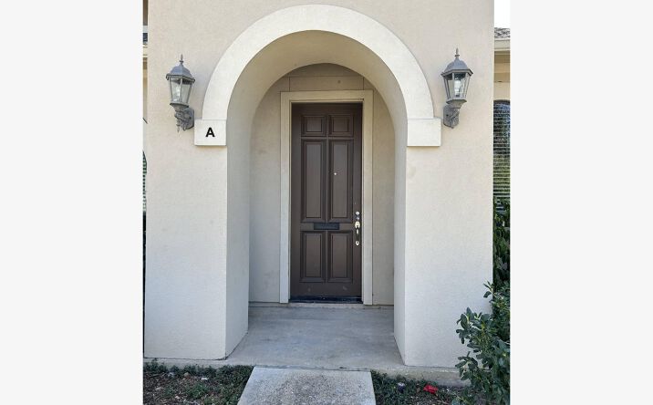 Pictures of Office property located at 12820 Willow Centre Dr, Houston, TX 77066 for lease - image #1