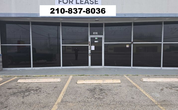 Pictures of Retail property located at 1801 Shaver St, Pasadena, TX 77502 for lease - image #1