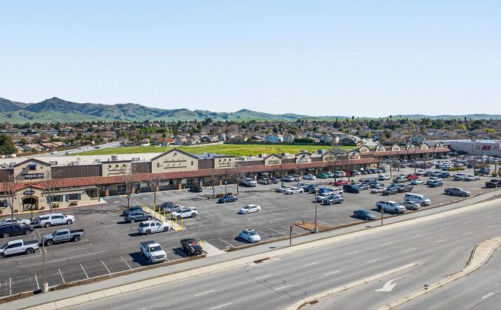 Pictures of Retail property located at 1701 Airline Hwy, Hollister, CA 95023 for lease - image #1
