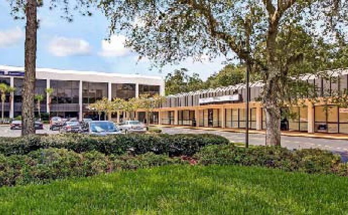 Pictures of Retail, Office property located at 3740 Beach Blvd, Jacksonville, FL 32207 for lease - image #1