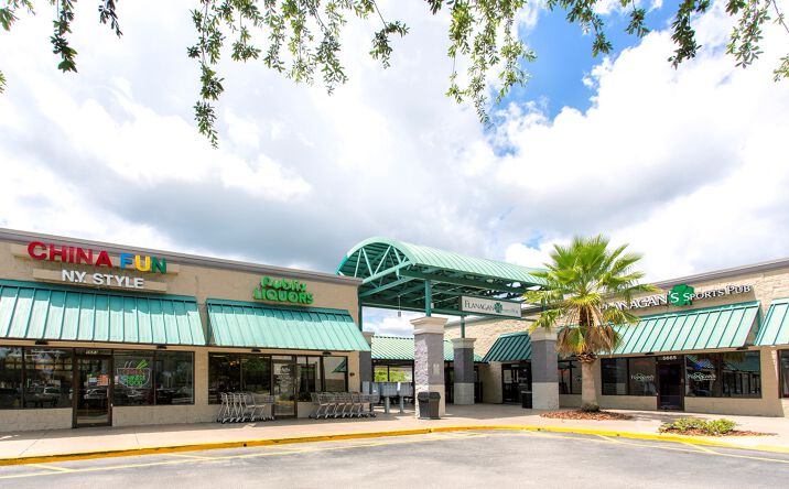 Pictures of Retail property located at 5637-5717 Red Bug Lake Rd, Winter Springs, FL 32708 for lease - image #1