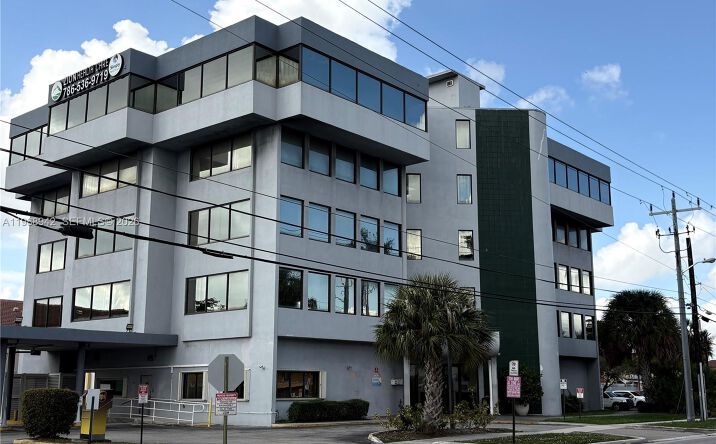 Pictures of Office property located at 2100 W 76th St # 205, Hialeah, FL 33016 for lease - image #1