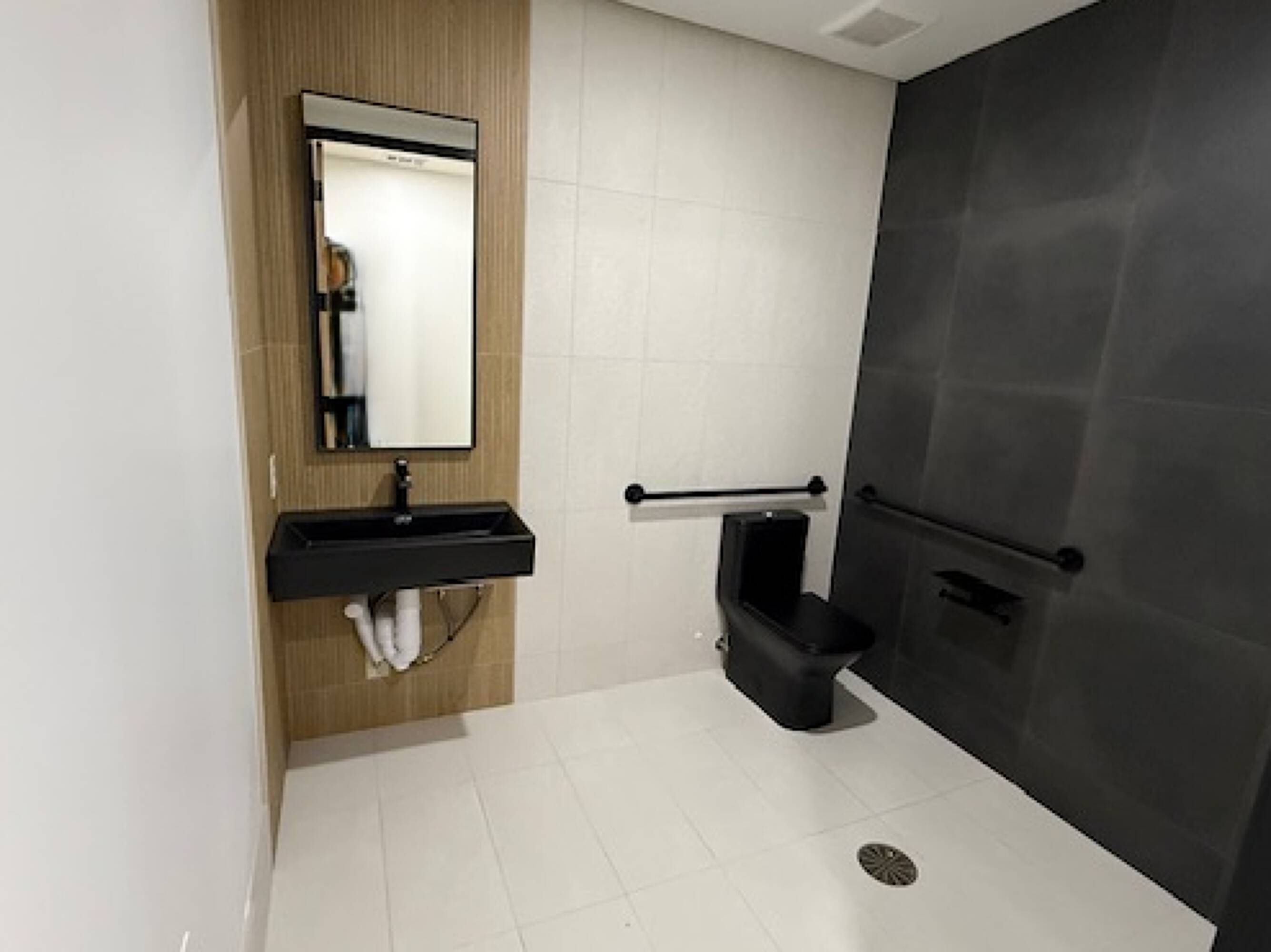 3408037