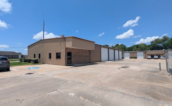 Pictures of Industrial property located at 2440 West Cardinal Drive, Beaumont, TX 77705 for lease - image #1