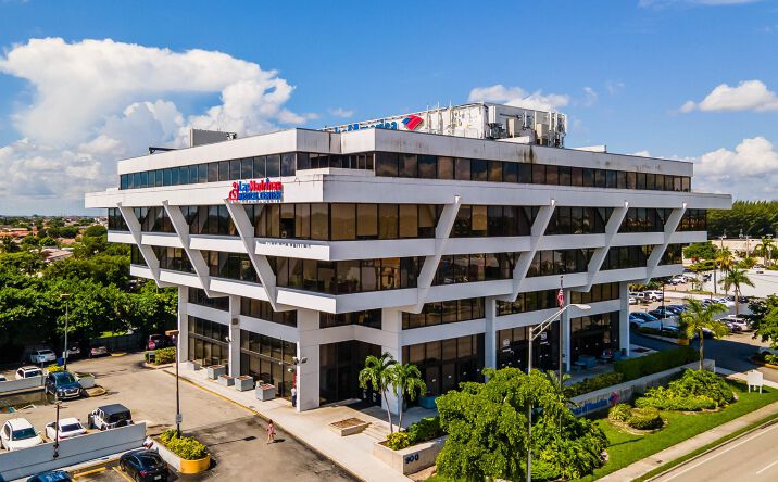 Pictures of Office property located at 900 W 49th St, Hialeah, FL 33012 for lease - image #1