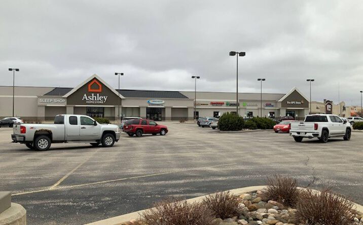 Pictures of Retail property located at 1211 Allen Dr, Grand Island, NE 68803 for lease - image #1