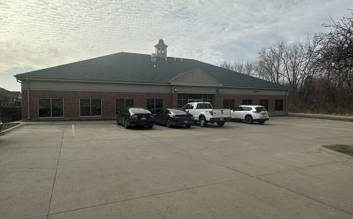 Pictures of Office property located at 5621 NW 1st St, Lincoln, NE 68521 for lease - image #1