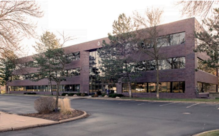 Pictures of Office property located at 6 Pine Tree Dr, Arden Hills, MN 55112 for lease - image #1