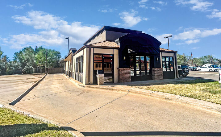 Pictures of Retail, Restaurant property located at 2109 19th St, Lubbock, TX 79401 for lease - image #1
