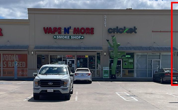 Pictures of Retail property located at 3121 Edgar Brown Dr, Orange, TX 77630 for lease - image #1