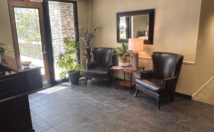 Pictures of Office property located at 300 Vestavia Pkwy, Vestavia Hills, AL 35216 for lease - image #1