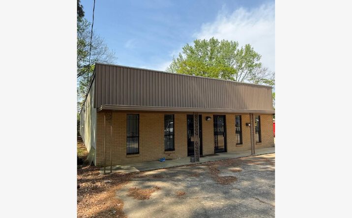 Pictures of Office property located at 305 Babbin Wells Rd, Pearl, MS 39208 for lease - image #1
