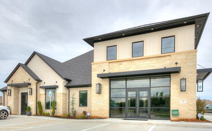 Pictures of Office property located at 13701 S Santa Fe Ave, Oklahoma City, OK 73170 for lease - image #1
