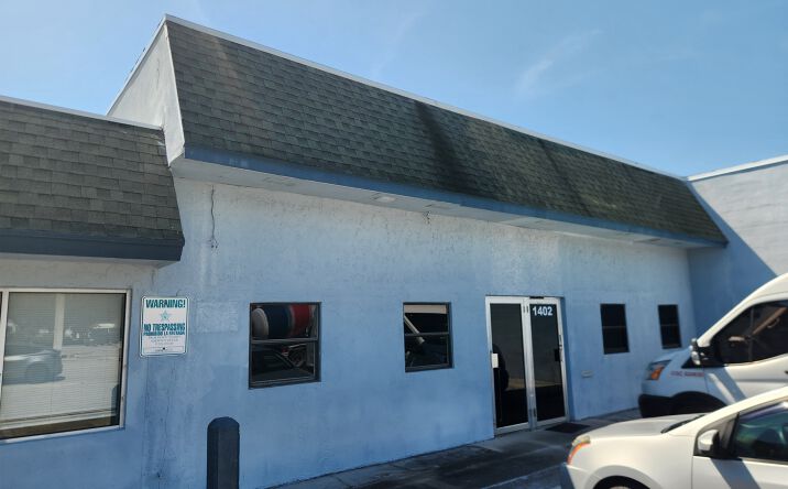 Pictures of Retail, Industrial property located at 1402 10th St, Lake Park, FL 33403 for lease - image #1