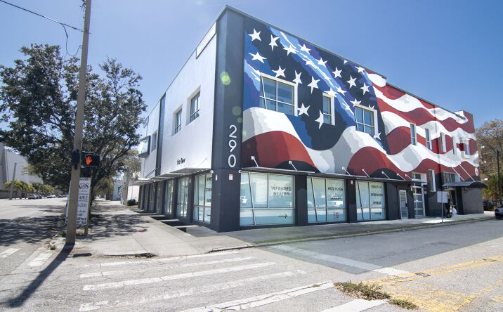 Pictures of Office property located at 290 9th St N, St. Petersburg, FL 33705 for lease - image #1