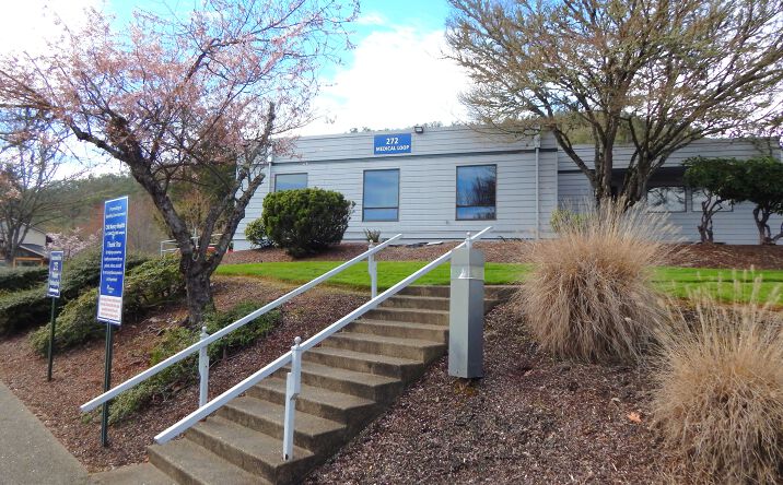 Pictures of Office property located at 272 Medical Loop, Roseburg, OR 97471 for lease - image #1