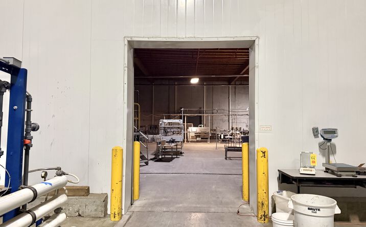 Pictures of Industrial property located at 811 Edgewater St NW, Salem, OR 97304 for lease - image #1