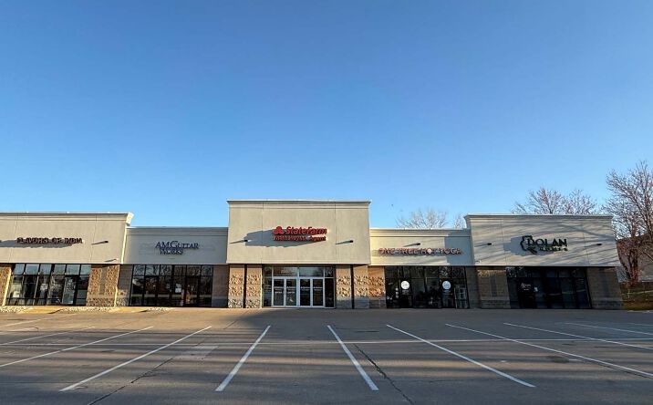 Pictures of Office property located at 2660 E. 53rd St., #2, Davenport, IA 52807 for lease - image #1