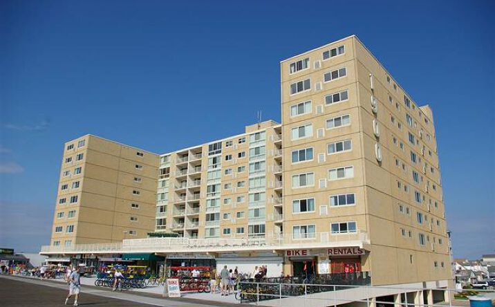 Pictures of Retail property located at 1904 Boardwalk, North Wildwood, NJ 08260 for lease - image #1