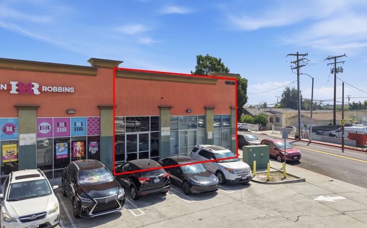 Pictures of Retail property located at 10930 Long Beach Blvd, Lynwood, CA 90262 for lease - image #1