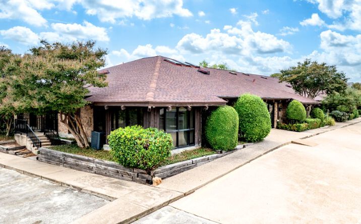 Pictures of Office property located at 1721 Cimarron Trail, Hurst, TX 76054 for lease - image #1