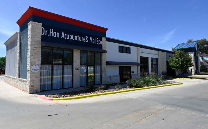 Pictures of Retail property located at 6780 Bandera Rd, San Antonio, TX 78238 for lease - image #1