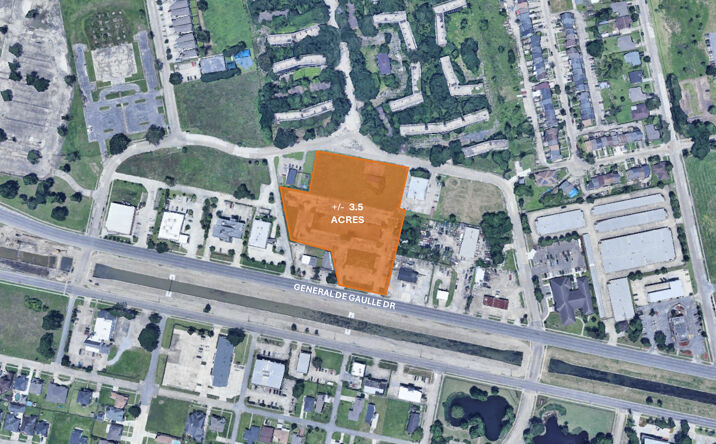 Pictures of Retail, Land property located at 3000 General De Gaulle Dr, New Orleans, LA 70114 for lease - image #1