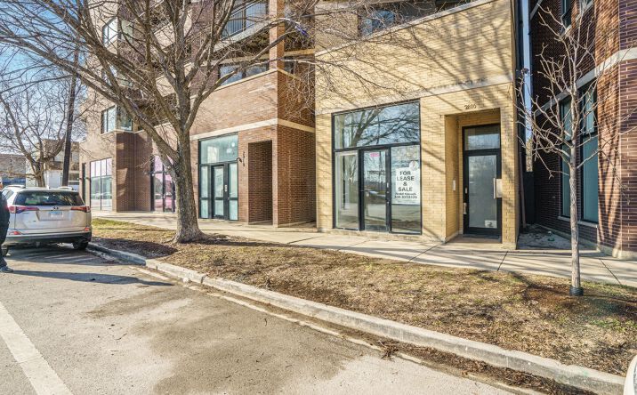 Pictures of Retail property located at 2816 W Chicago Ave #1, Chicago, IL 60622 for lease - image #1