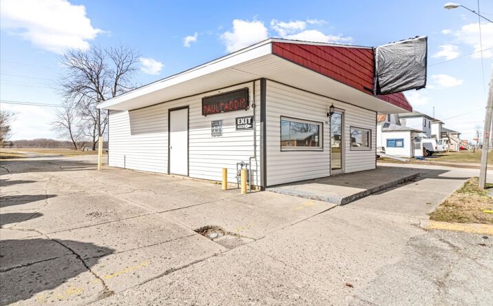 Pictures of Retail, Restaurant property located at 406 N Main St, Lynn, IN 47355 for lease - image #1