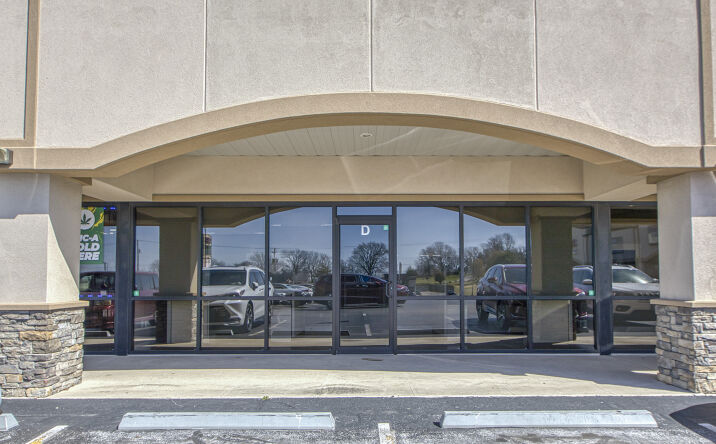 Pictures of Retail, Office property located at 1715 S Madison St, Webb City, MO 64870 for lease - image #1