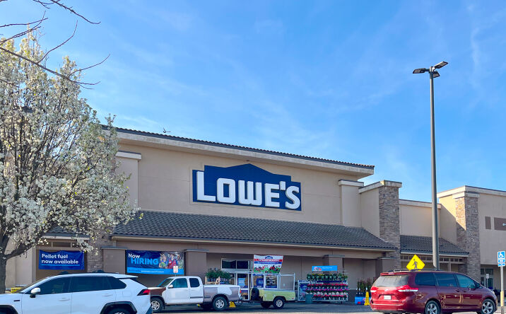 Pictures of Retail property located at 2180 W Cleveland Ave, Madera, CA 93637 for lease - image #1