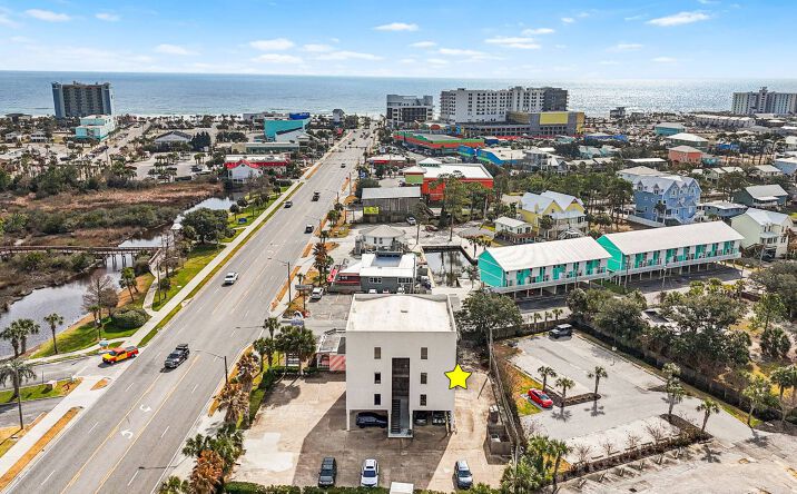Pictures of Retail, Office, Special Purpose property located at 613 Gulf Shores Pkwy, Gulf Shores, AL 36542 for lease - image #1