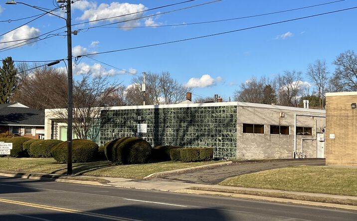 Pictures of Office property located at 1930 Fulton Rd NW, Canton, OH 44709 for lease - image #1