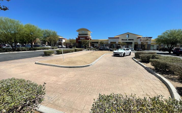 Pictures of Retail property located at 832 W Ave L, Lancaster, CA 93534 for lease - image #1