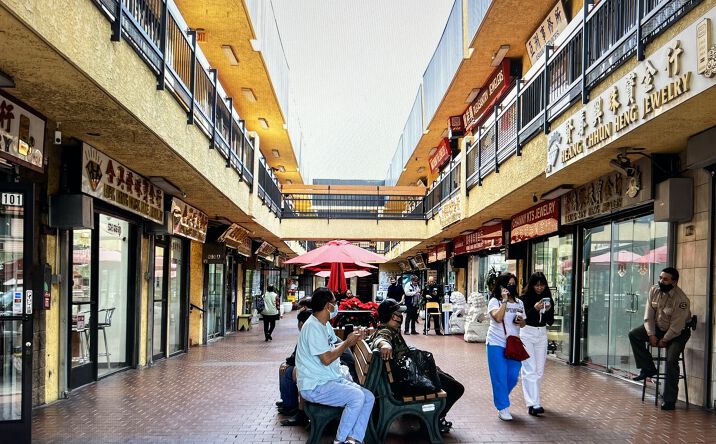 Pictures of Retail, Office, Special Purpose property located at 818 N Broadway, Los Angeles, CA 90012 for lease - image #1