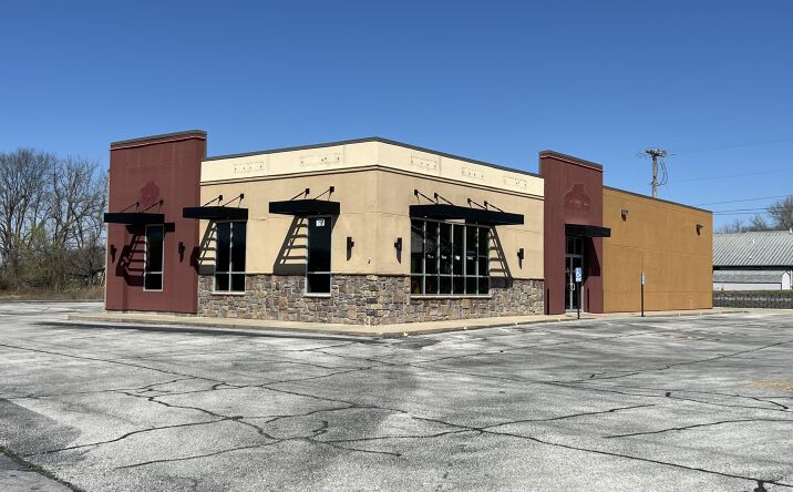 Pictures of Restaurant property located at 798 W Hwy 60, Monett, MO 65708 for lease - image #1