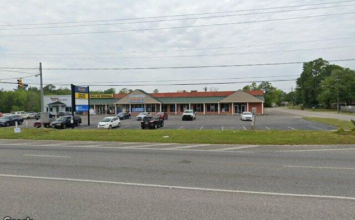 Pictures of Retail property located at 209 Saraland Ave, Saraland, AL 36571 for lease - image #1