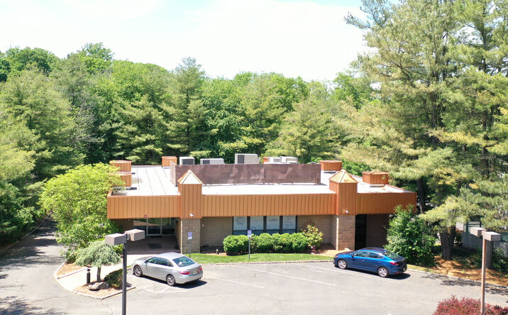 Pictures of Office property located at 97 Mt Bethel Rd, Warren, NJ 07059 for lease - image #1