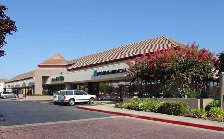 Pictures of Retail property located at 4221 Norwood Ave, Sacramento, CA 95838 for lease - image #1
